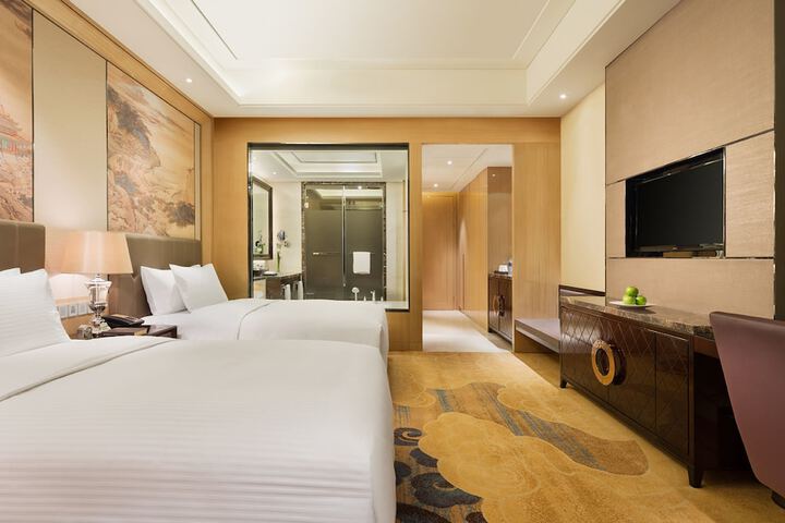 Room 5 of 39