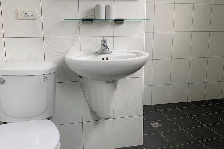 Room 16 of 20