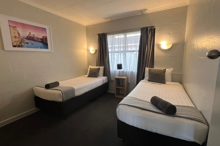 Room 17 of 59