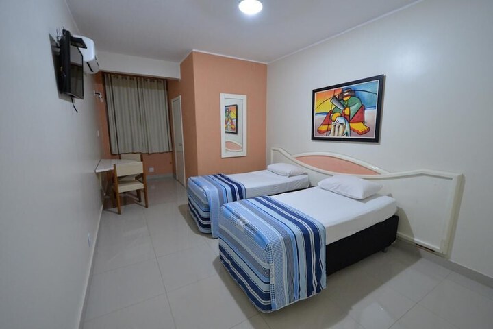 Room 37 of 73