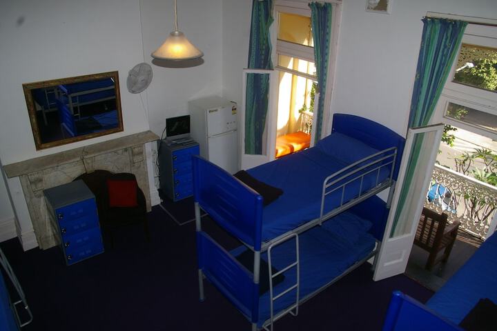 Room 2 of 48