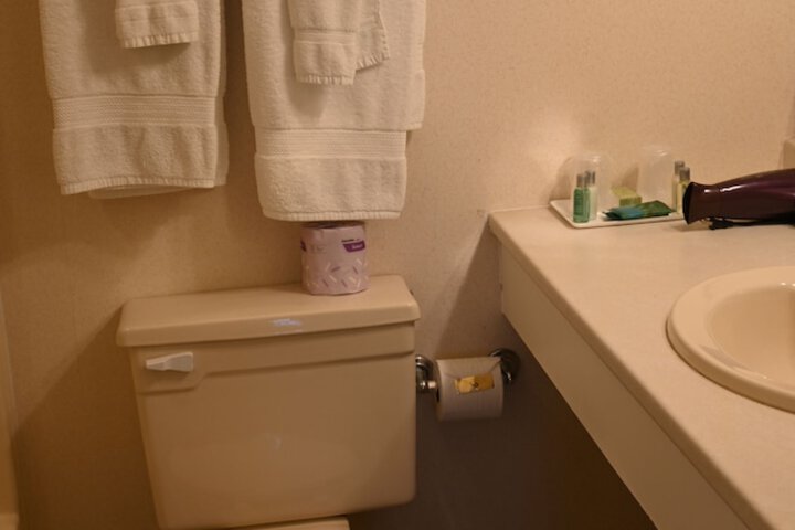 Room 57 of 124
