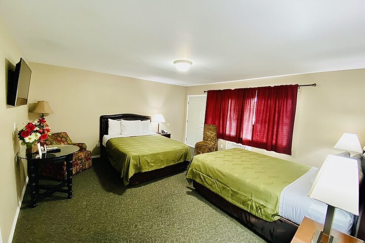 Room 11 of 40