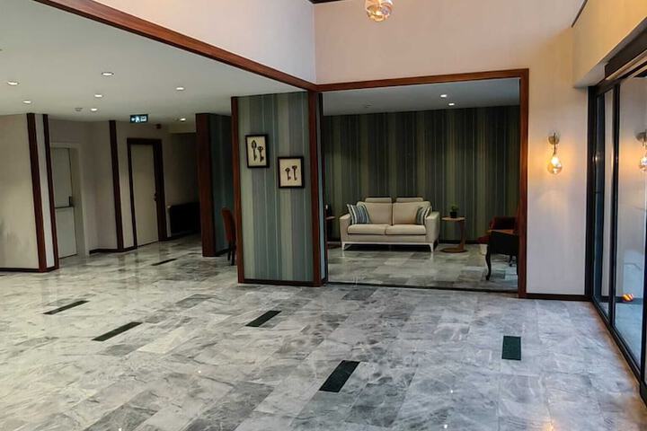 Room 9 of 23