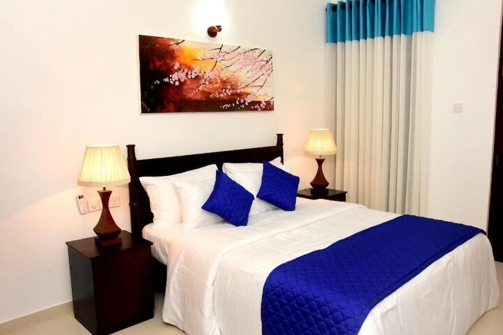 Room 8 of 24