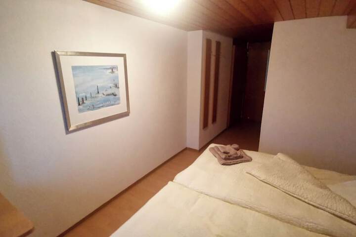 Room 9 of 29