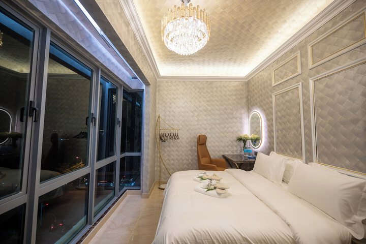 Room 7 of 36