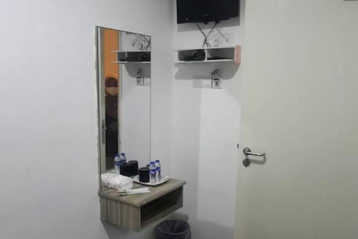 Room 20 of 28