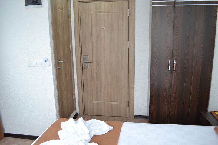 Room 34 of 88