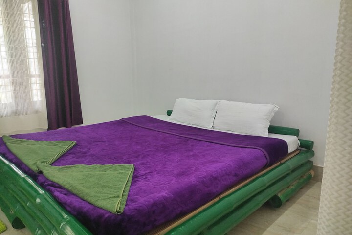 Room 2 of 7