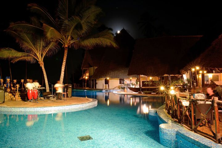 Pool Hotel