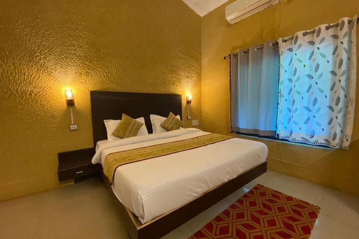 Room 2 of 18