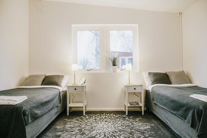Room 4 of 28