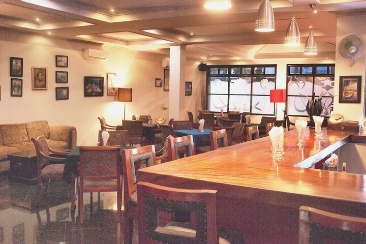 Dining Photos