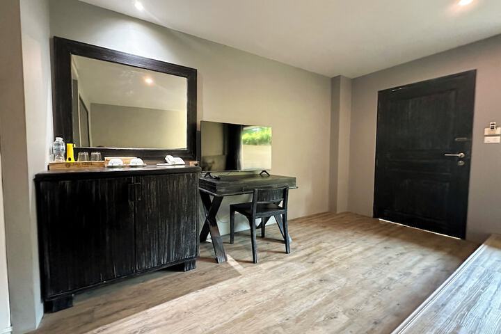 Room 17 of 150