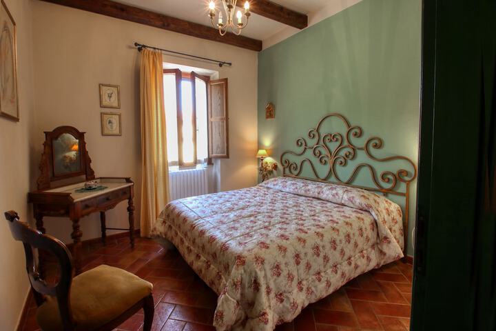 Room 12 of 60