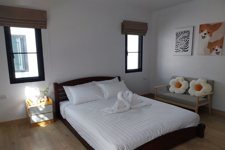 Room 13 of 47