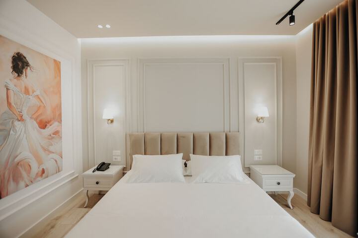 Room 42 of 92