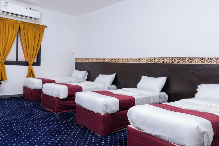Room 8 of 22