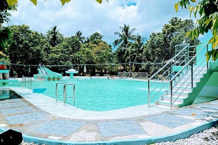 Exterior of Cadaya Resorts by RedDoorz