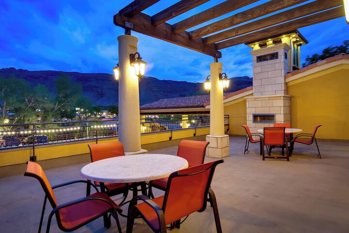 Terrace/Patio 41 of 43