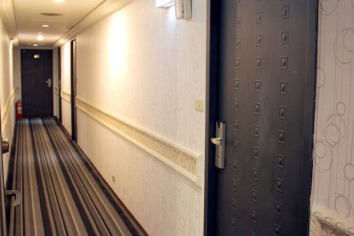 Ballroom/Hall 69 of 73