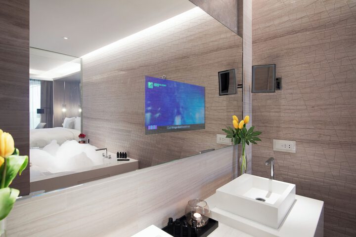 Room 16 of 170