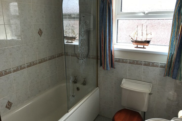 Room 9 of 14