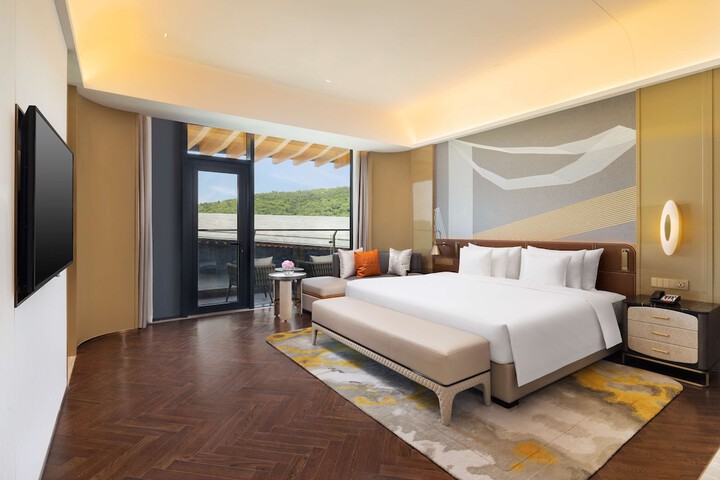 Room 16 of 35