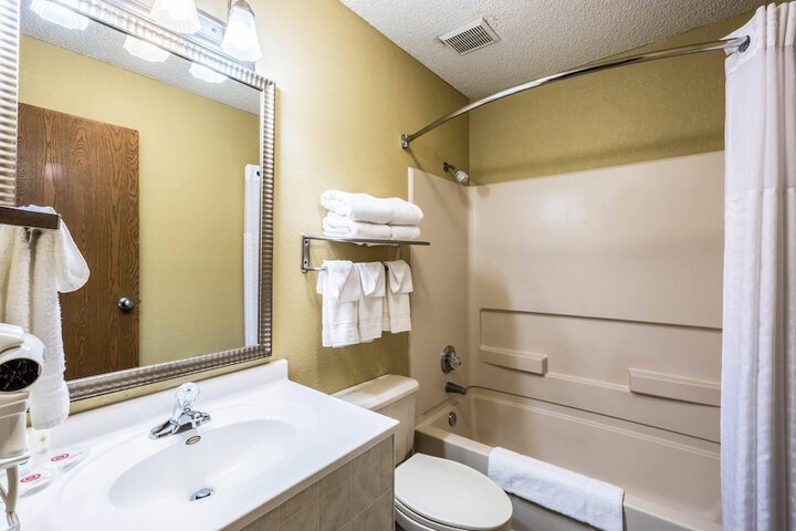 Room 12 of 24