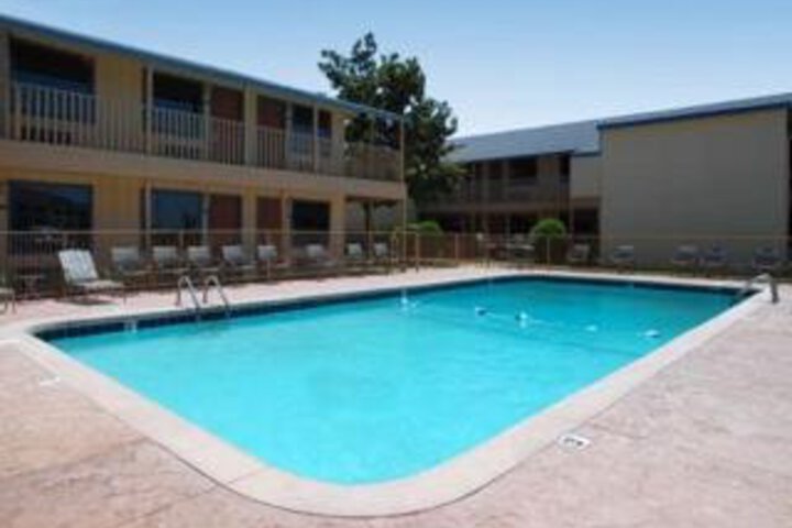 Pool 4 of 5