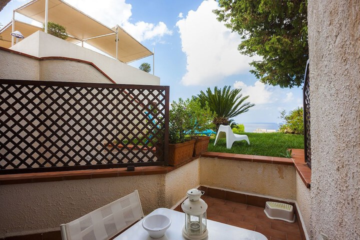 Terrace/Patio 21 of 60