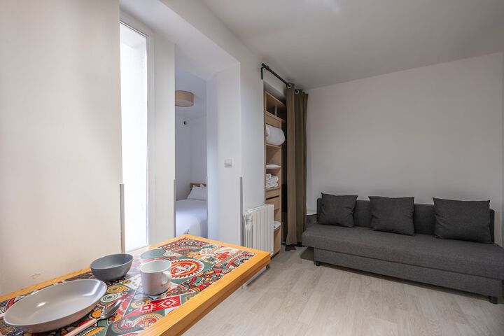 Room 10 of 29