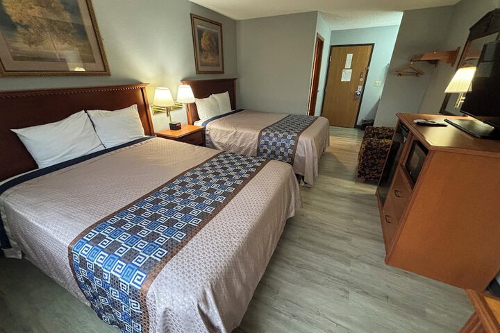 Room 14 of 28