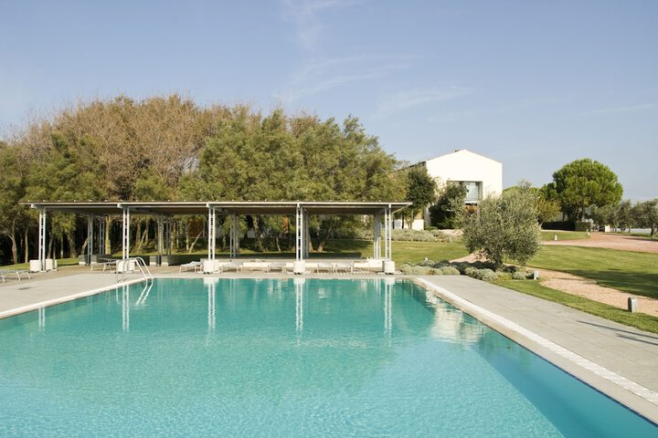 Pool 56 of 73