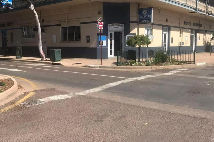 Exterior of The Flinders Hotel Motel Port Augusta