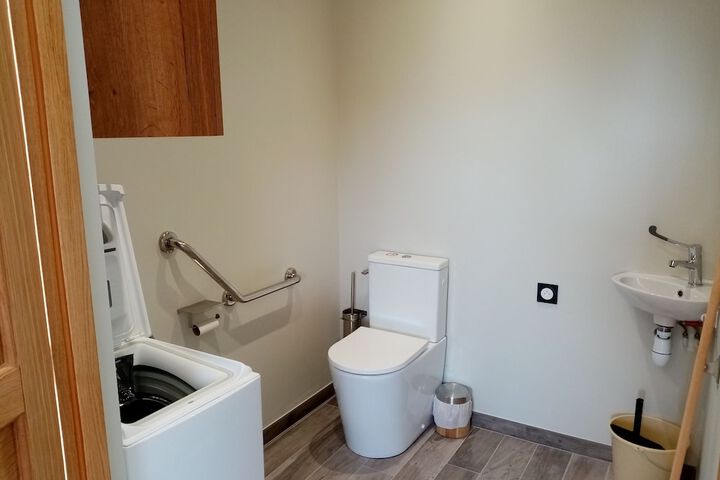 Room 18 of 25