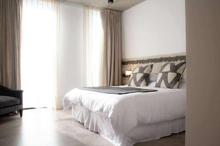 Room 6 of 89