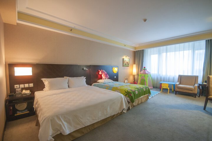 Room 30 of 96