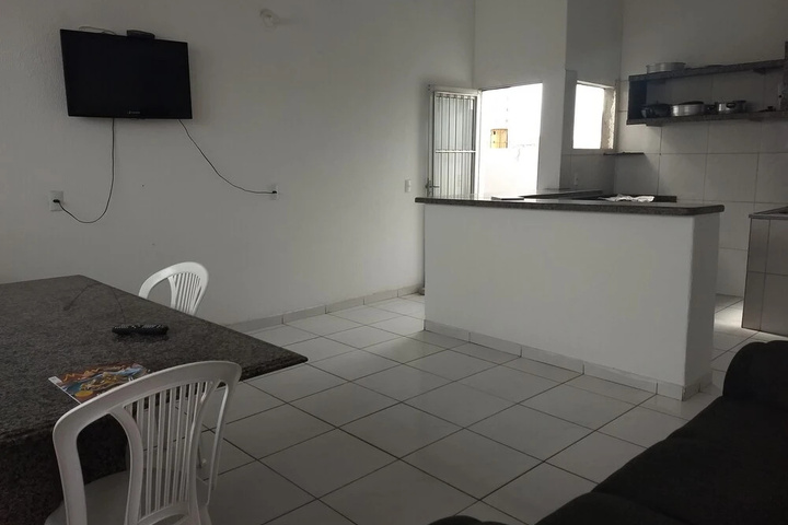 Room 10 of 20