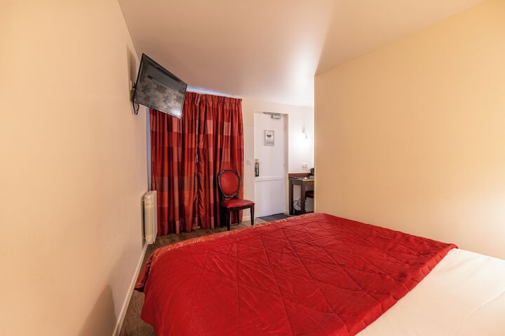 Room 30 of 53