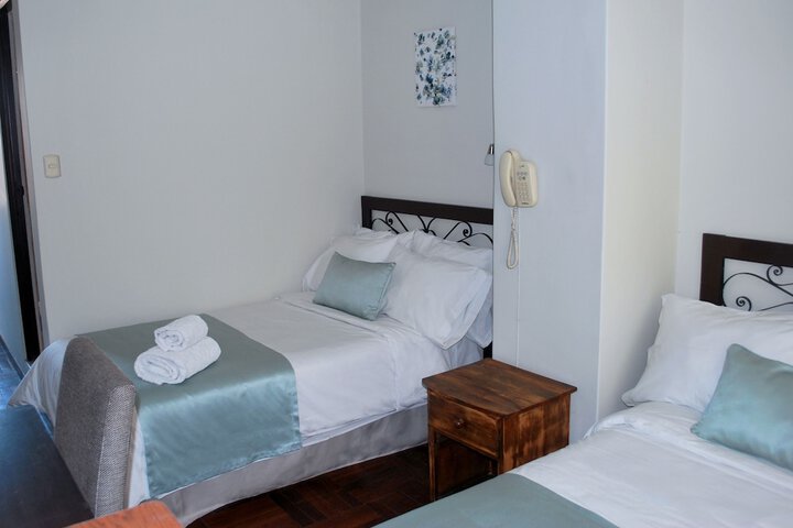 Room 4 of 27