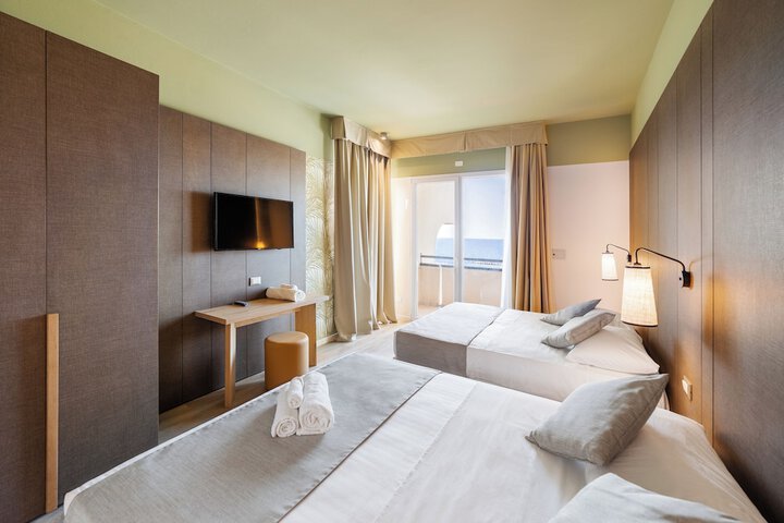 Room 17 of 57