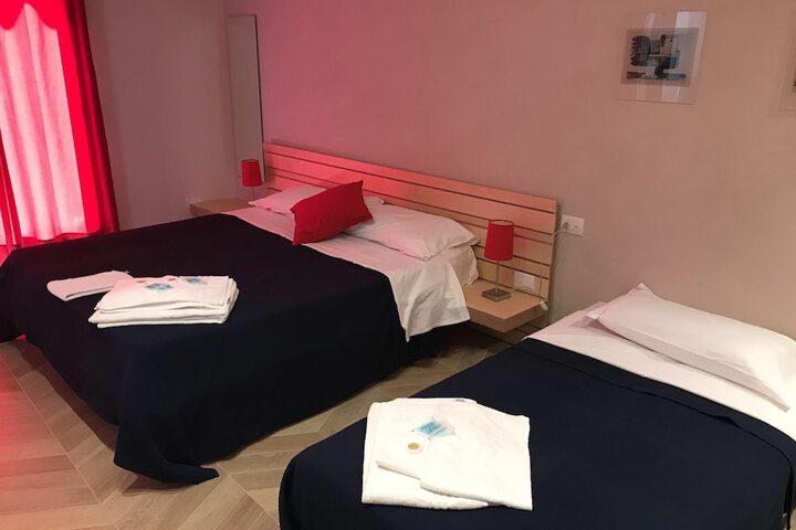 Room 4 of 19
