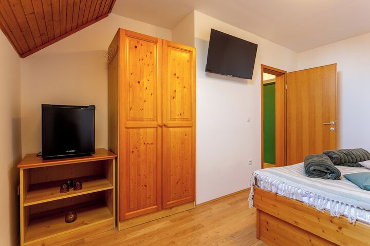 Room 5 of 54