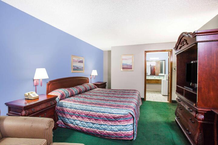 Double Accessible King Size Bed (12 of 12)
