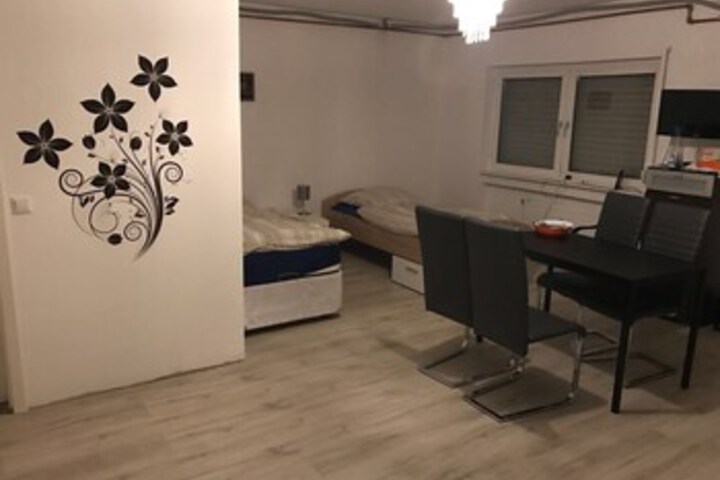 Room 10 of 13