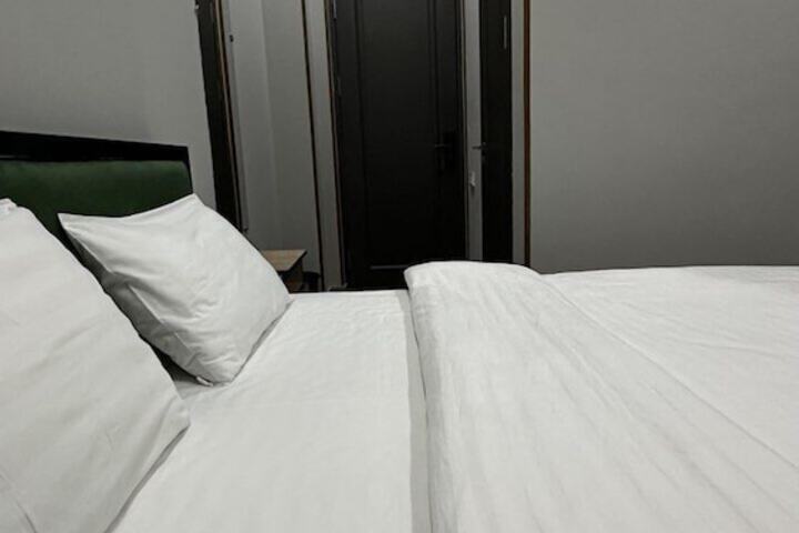 Room 8 of 20