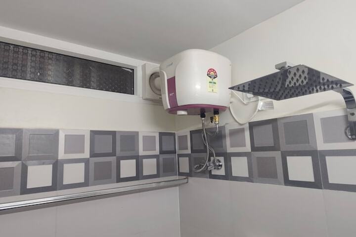 Room 9 of 19