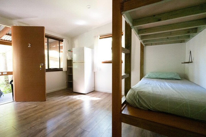 Room 16 of 49